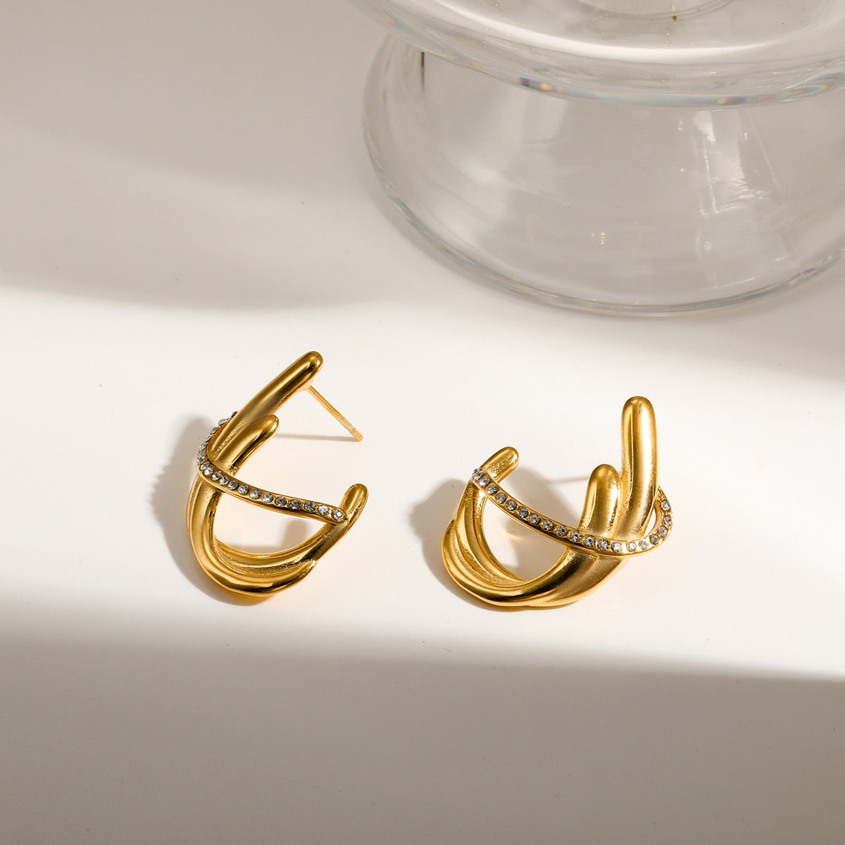 Chunky knot studs