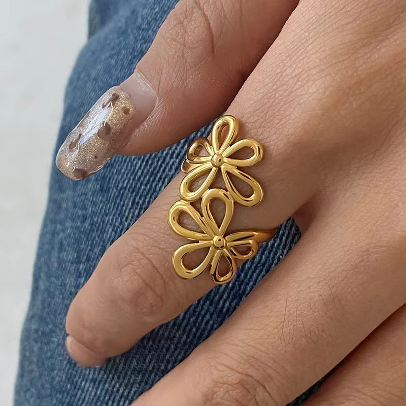 Twin Flora Dual Daisy Wrap Ring