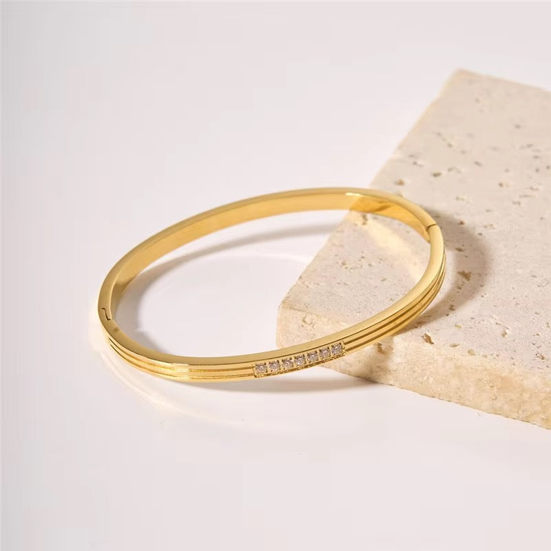 Elara Bangle
