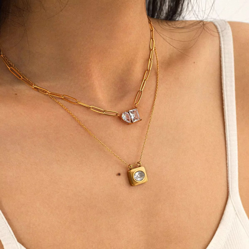 Modern Éclat Square Solitaire Necklace
