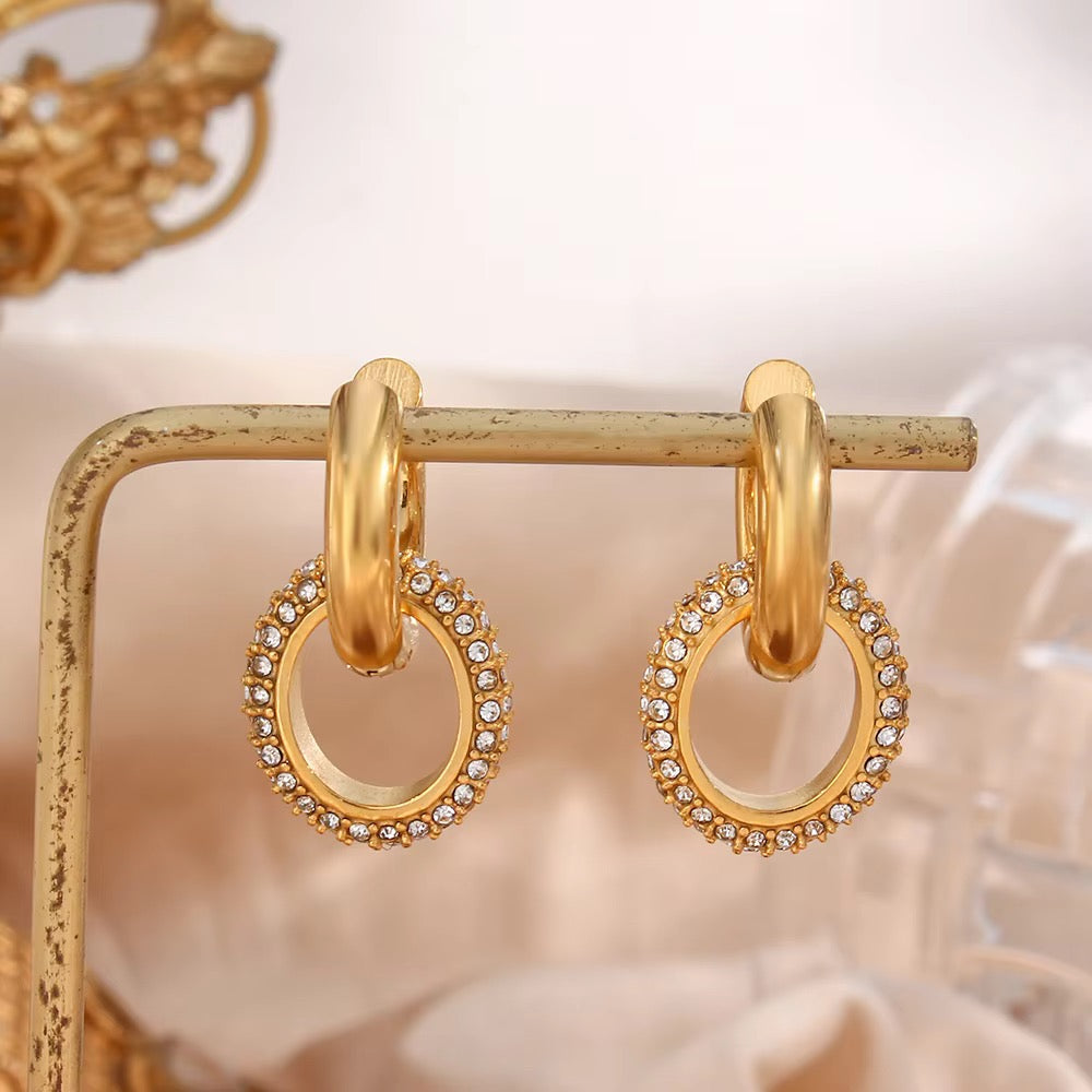 Éclat Halo Huggie Earrings