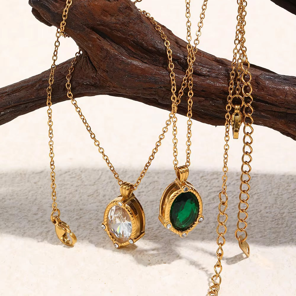 L’Aura Solitaire Neckla