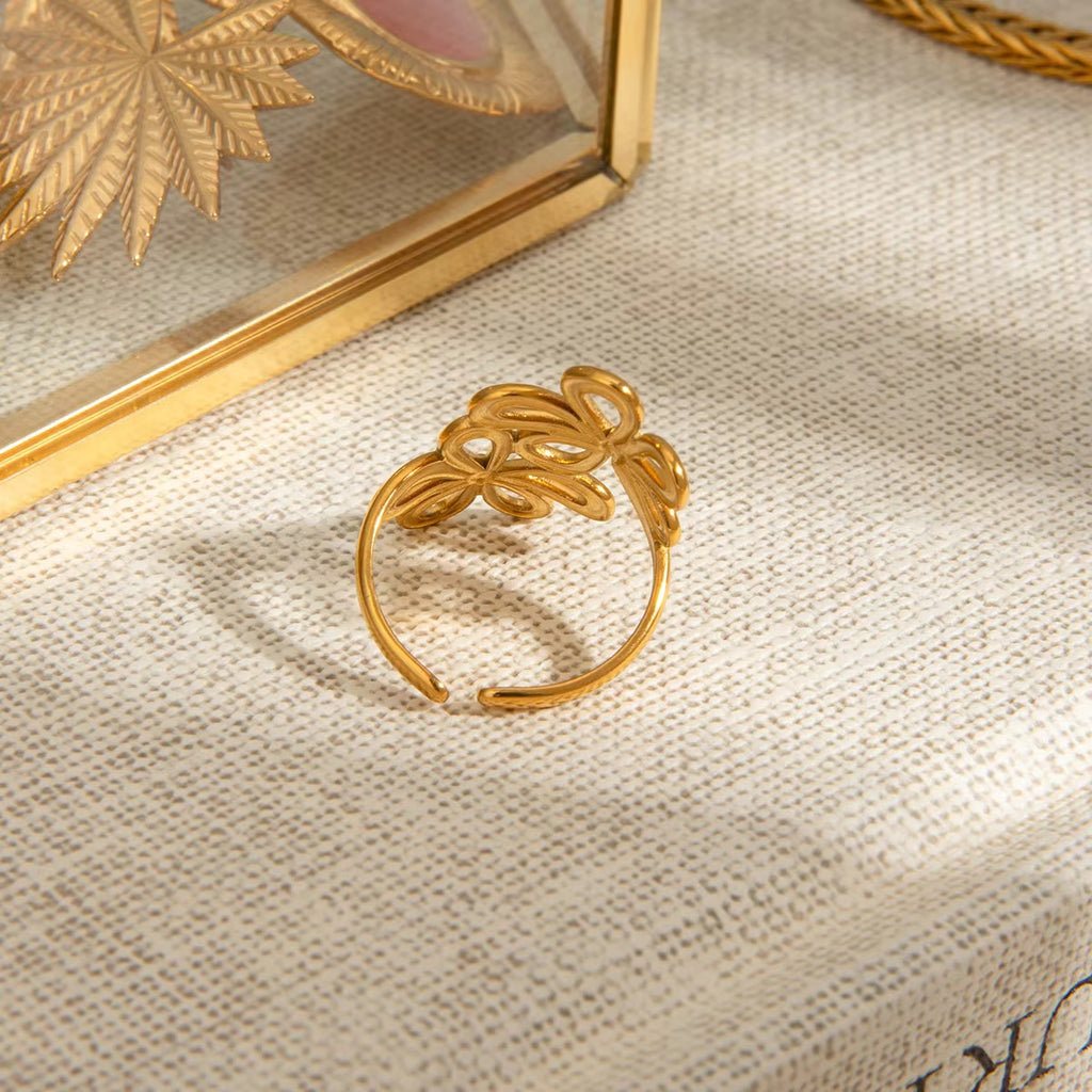 Twin Flora Dual Daisy Wrap Ring